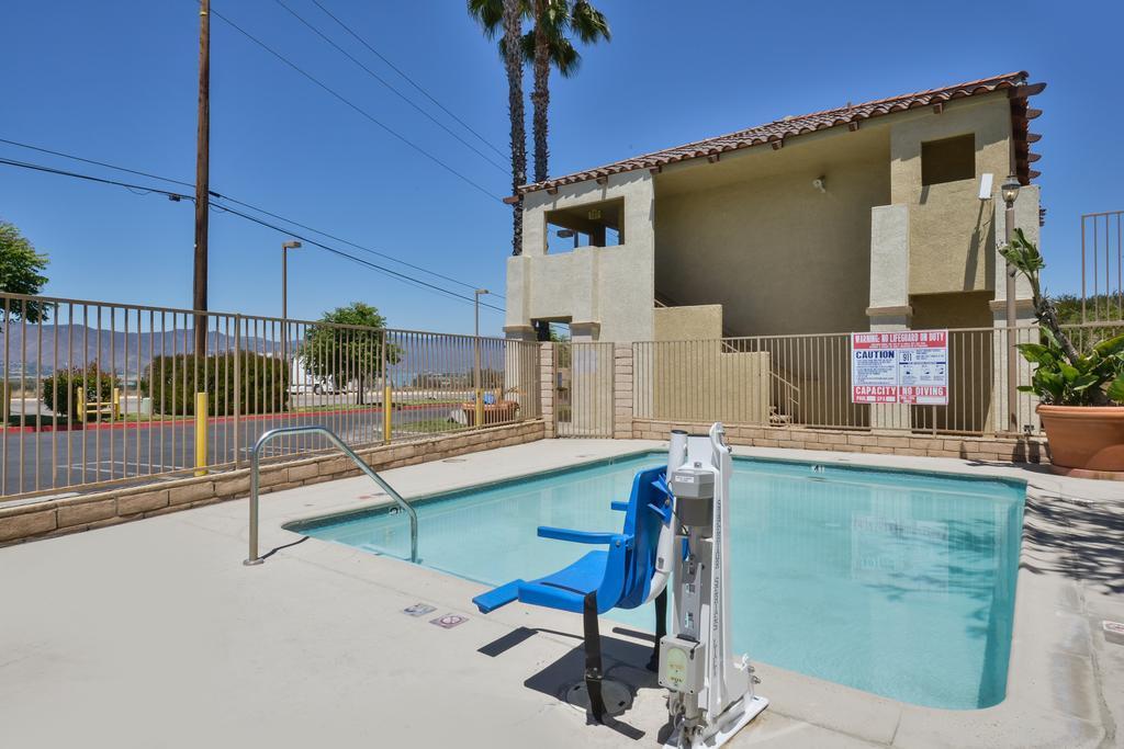 Quality Inn Lake Elsinore I-15 Exteriör bild
